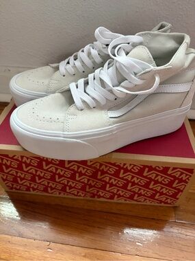 Vans Ski-8 Hi Tapered White/Grey Women’s 7.5 New